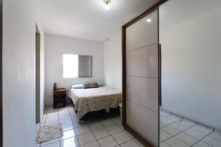 Casa à venda com 250m², 8 quartos e 4 vagasSuíte casa 1