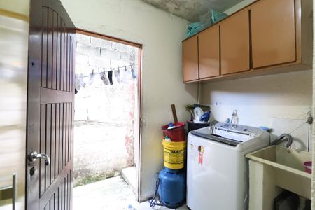 Casa à venda com 250m², 8 quartos e 4 vagasÁrea de serviço casa 1