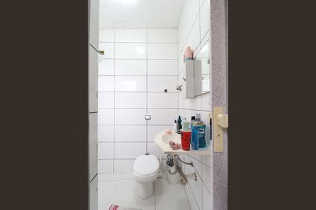 Casa à venda com 250m², 8 quartos e 4 vagasBanheiro suíte casa 2