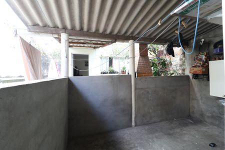 Casa à venda com 250m², 8 quartos e 4 vagasÁrea de serviço casa 3