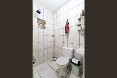 Casa à venda com 250m², 8 quartos e 4 vagasBanheiro 2 casa 1