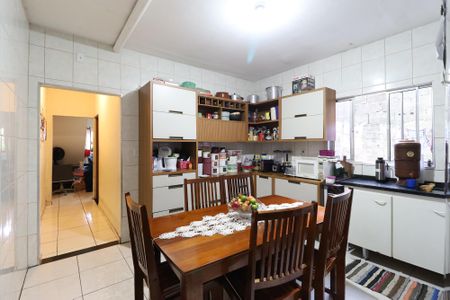 Casa à venda com 250m², 8 quartos e 4 vagasCozinha casa 1