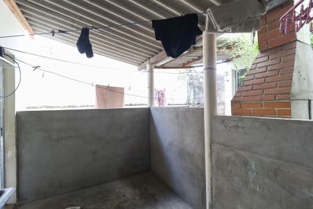Casa à venda com 250m², 8 quartos e 4 vagasÁrea de serviço casa 3