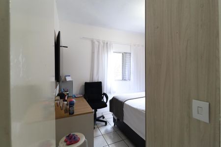 Casa à venda com 250m², 8 quartos e 4 vagasQuarto 2 casa 1