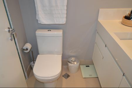 Apartamento para alugar com 198m², 3 quartos e 4 vagasBanheiro da Suíte 3