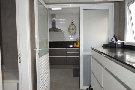 Apartamento para alugar com 198m², 3 quartos e 4 vagasÁrea de Serviço