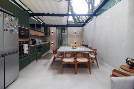 Casa de condomínio à venda com 108m², 2 quartos e 2 vagasCozinha