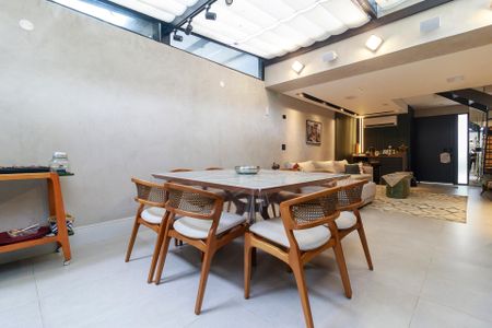 Casa de condomínio à venda com 108m², 2 quartos e 2 vagasCozinha