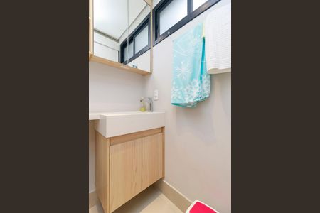 Casa de condomínio à venda com 108m², 2 quartos e 2 vagasSuíte 2 - Banheiro