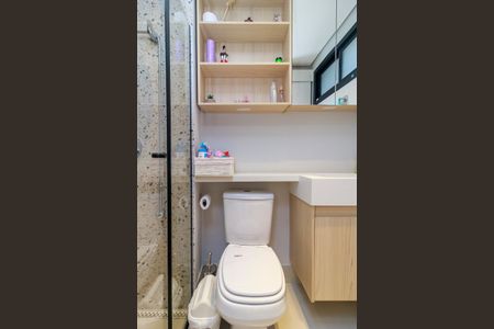 Casa de condomínio à venda com 108m², 2 quartos e 2 vagasSuíte 2 - Banheiro