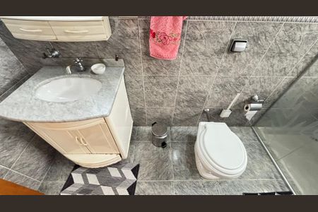 Casa à venda com 210m², 3 quartos e 3 vagas Casa à venda com 210m², 3 quartos e 3 vagasBanheiro da Suíte