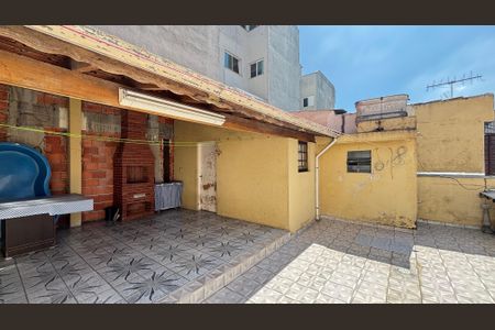Casa à venda com 210m², 3 quartos e 3 vagas Casa à venda com 210m², 3 quartos e 3 vagasQuintal - Churrasqueira