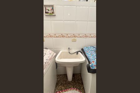 Casa à venda com 210m², 3 quartos e 3 vagas Casa à venda com 210m², 3 quartos e 3 vagasÁrea de Serviço - Despensa