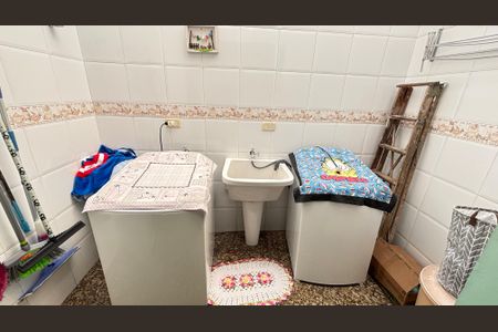 Casa à venda com 210m², 3 quartos e 3 vagas Casa à venda com 210m², 3 quartos e 3 vagasÁrea de Serviço - Despensa