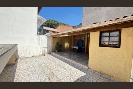 Casa à venda com 210m², 3 quartos e 3 vagas Casa à venda com 210m², 3 quartos e 3 vagasQuintal - Churrasqueira