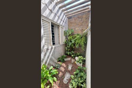 Casa à venda com 210m², 3 quartos e 3 vagas Casa à venda com 210m², 3 quartos e 3 vagasJardim de Inverno