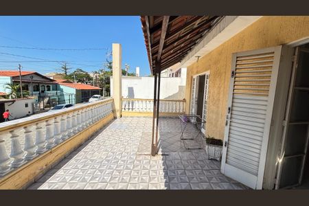 Casa à venda com 210m², 3 quartos e 3 vagas Casa à venda com 210m², 3 quartos e 3 vagasVaranda da Sala
