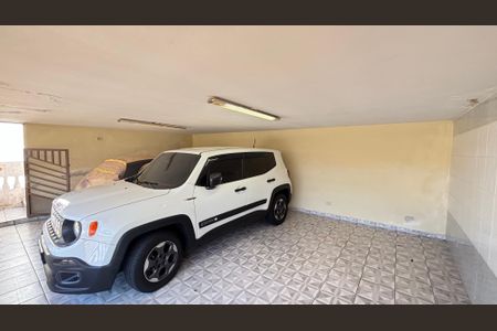 Casa à venda com 210m², 3 quartos e 3 vagas Casa à venda com 210m², 3 quartos e 3 vagasGaragem