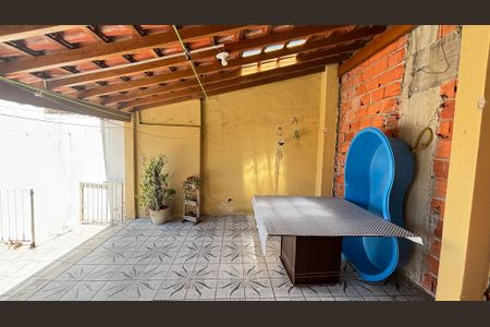 Casa à venda com 210m², 3 quartos e 3 vagas Casa à venda com 210m², 3 quartos e 3 vagasQuintal - Churrasqueira