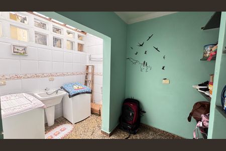 Casa à venda com 210m², 3 quartos e 3 vagas Casa à venda com 210m², 3 quartos e 3 vagasÁrea de Serviço - Despensa