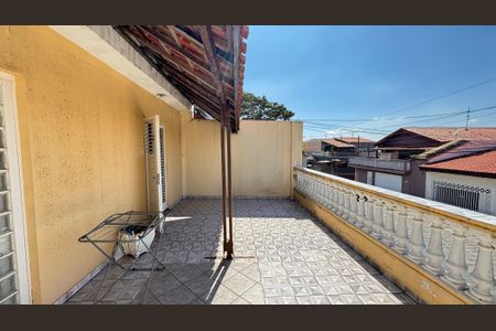 Casa à venda com 210m², 3 quartos e 3 vagas Casa à venda com 210m², 3 quartos e 3 vagasVaranda da Sala
