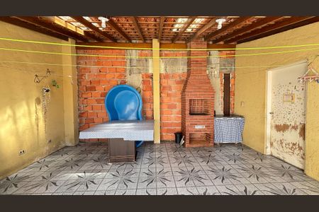 Casa à venda com 210m², 3 quartos e 3 vagas Casa à venda com 210m², 3 quartos e 3 vagasQuintal - Churrasqueira