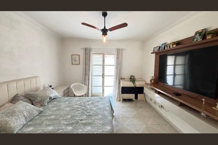 Casa à venda com 210m², 3 quartos e 3 vagas Casa à venda com 210m², 3 quartos e 3 vagasQuarto 2