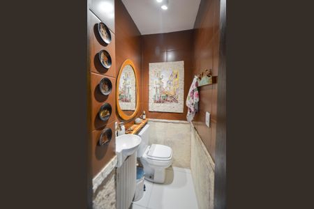 Apartamento à venda com 265m², 4 quartos e 2 vagas Apartamento à venda com 265m², 4 quartos e 2 vagasLavabo social