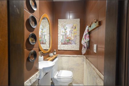 Apartamento à venda com 265m², 4 quartos e 2 vagas Apartamento à venda com 265m², 4 quartos e 2 vagasLavabo social