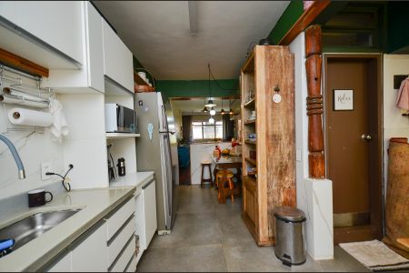 Apartamento à venda com 265m², 4 quartos e 2 vagas Apartamento à venda com 265m², 4 quartos e 2 vagasCozinha