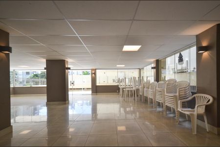 Apartamento à venda com 265m², 4 quartos e 2 vagas Apartamento à venda com 265m², 4 quartos e 2 vagasSalão de festas