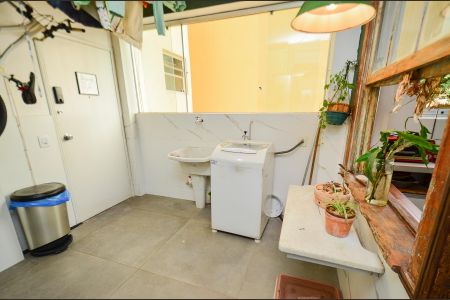 Apartamento à venda com 265m², 4 quartos e 2 vagas Apartamento à venda com 265m², 4 quartos e 2 vagasArea serviço