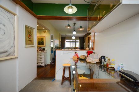 Apartamento à venda com 265m², 4 quartos e 2 vagas Apartamento à venda com 265m², 4 quartos e 2 vagasArea serviço