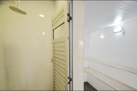 Apartamento à venda com 265m², 4 quartos e 2 vagas Apartamento à venda com 265m², 4 quartos e 2 vagasSauna