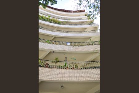 Apartamento à venda com 265m², 4 quartos e 2 vagas Apartamento à venda com 265m², 4 quartos e 2 vagasPlaquinha instalada