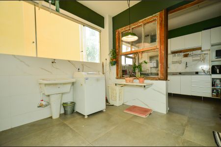 Apartamento à venda com 265m², 4 quartos e 2 vagas Apartamento à venda com 265m², 4 quartos e 2 vagasArea serviço