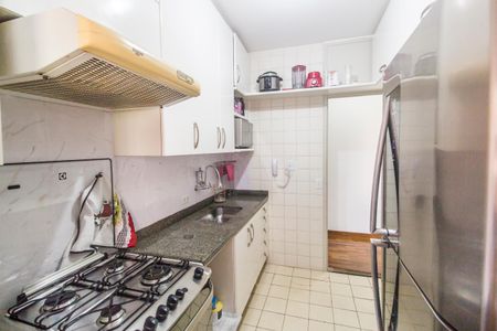 Apartamento à venda com 75m², 2 quartos e 2 vagasCozinha