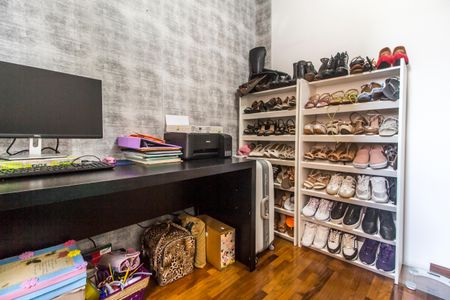 Apartamento à venda com 75m², 2 quartos e 2 vagasQuarto 3