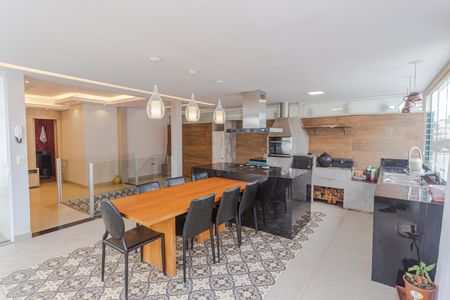 Apartamento à venda com 180m², 3 quartos e 2 vagasEspaço Gourmet na Cobertura