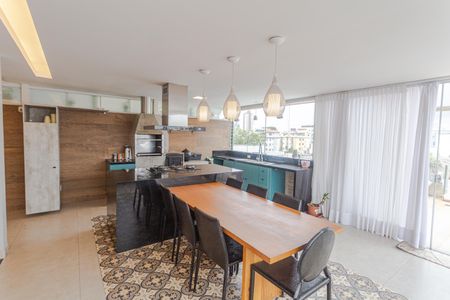 Apartamento à venda com 180m², 3 quartos e 2 vagasEspaço Gourmet na Cobertura