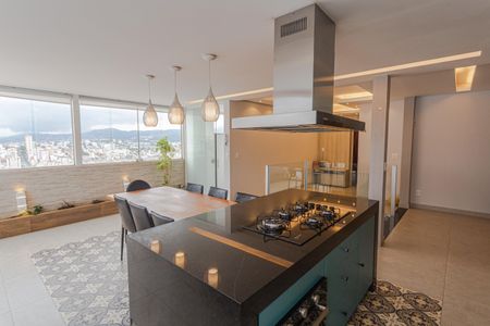 Apartamento à venda com 180m², 3 quartos e 2 vagasEspaço Gourmet na Cobertura
