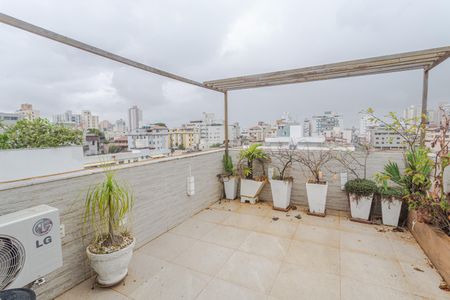 Apartamento à venda com 180m², 3 quartos e 2 vagasCobertura