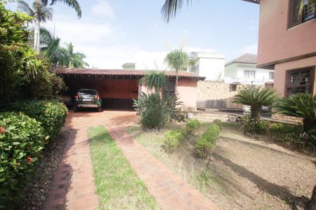 Casa de condomínio à venda com 320m², 6 quartos e 2 vagasGaragem