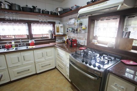 Casa de condomínio à venda com 320m², 6 quartos e 2 vagasCozinha