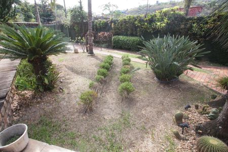 Casa de condomínio à venda com 320m², 6 quartos e 2 vagasJardim