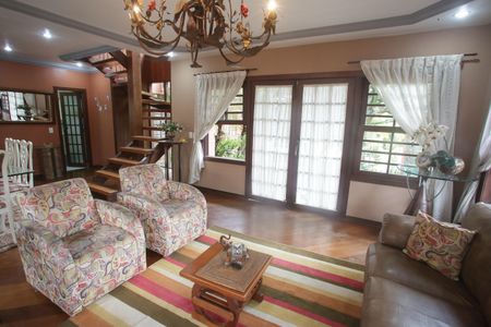 Casa de condomínio à venda com 320m², 6 quartos e 2 vagasSala de Estar