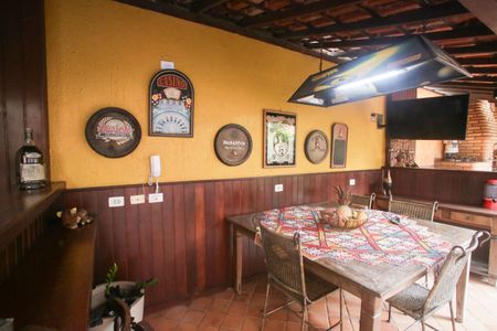 Casa de condomínio à venda com 320m², 6 quartos e 2 vagasChurrasqueira