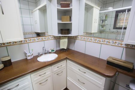 Casa de condomínio à venda com 320m², 6 quartos e 2 vagasBanheiro da Suíte