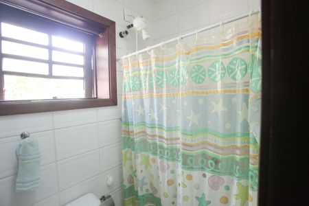 Casa de condomínio à venda com 320m², 6 quartos e 2 vagasBanheiro de Serviço