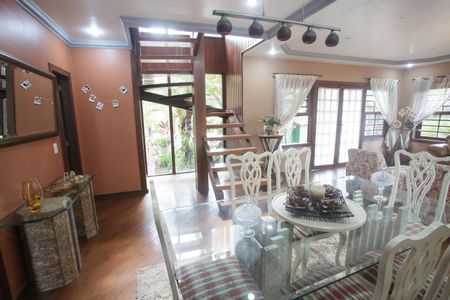 Casa de condomínio à venda com 320m², 6 quartos e 2 vagasSala de Jantar